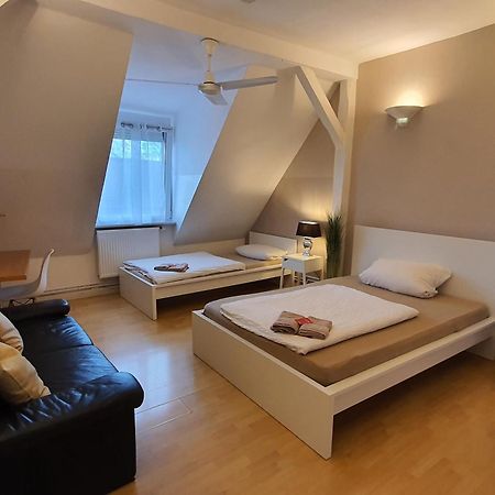 Colodging Mannheim - Private Rooms & Kitchen Exterior foto