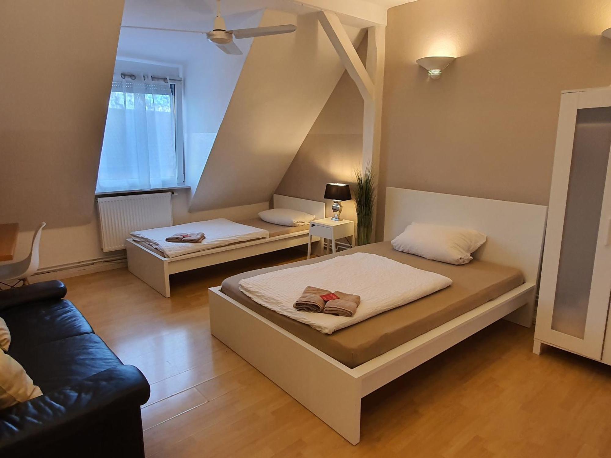 Colodging Mannheim - Private Rooms & Kitchen Exterior foto